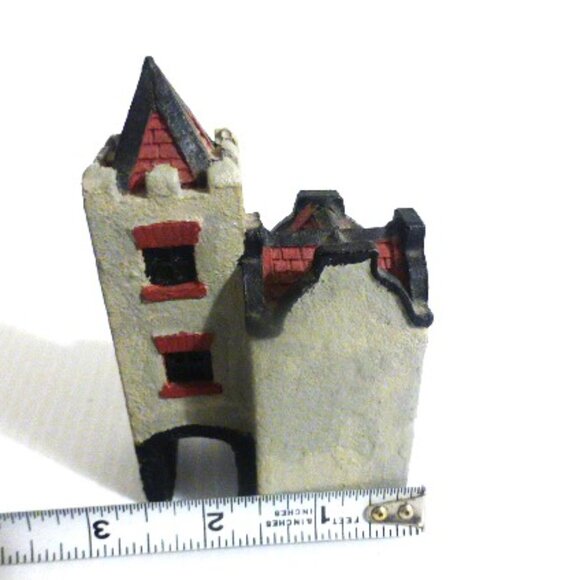 8 House MODEL BUILDINGS 1.75 - 4.5" High Railroad Model Train Set Model Kit - Picture 11 of 16